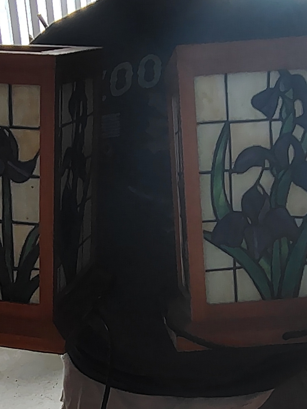 Stained Glass Floral Table Lamp - Green and Cream